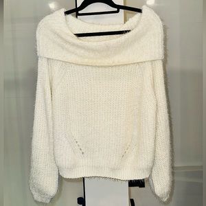 Main Strip Off the Shoulder White Sweater Size Medium/Large